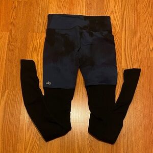 ALO Yoga Goddess Navy and Black Leggings XS